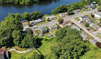 91 Roger Williams Ave, East Providence, RI 02916