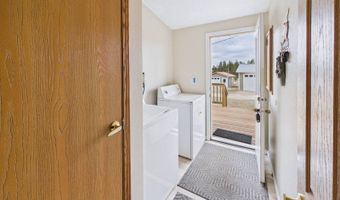 3912 4th St NW, Backus, MN 56435
