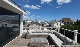 281 7TH St, Avalon, NJ 08202