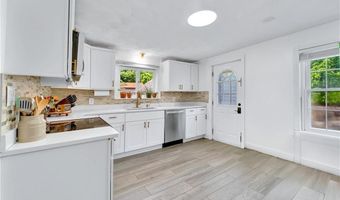 38 Anthony Dr, Cumberland, RI 02864