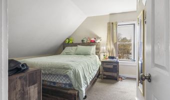 9 Pleasant St, Bath, ME 04530