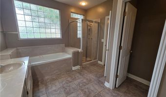 302 Cross Creek Dr, Bentonville, AR 72712