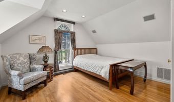 56 Oak Dr, Bedford, NH 03110