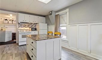 753 E Main St, Anoka, MN 55303