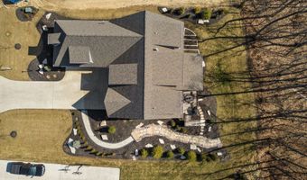 162 N Winterberry Dr, Valparaiso, IN 46385