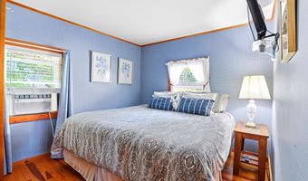 63 Lake Shore Dr, Barnstead, NH 03225