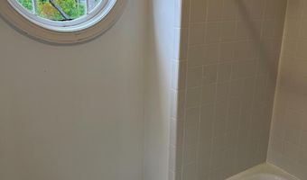 8904 GRANT St, Bethesda, MD 20817