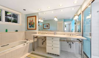 256 Main St, Amagansett, NY 11930
