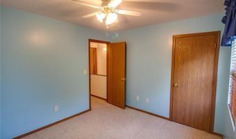 2933 Forest Dr, Alton, IL 62002