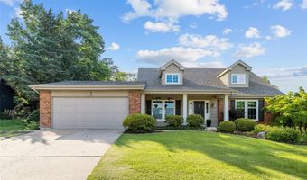 647 Waterford Ridge Dr, Ballwin, MO 63021