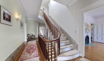 208 High St, Belfast, ME 04915