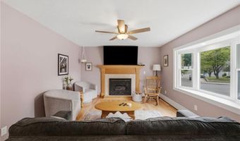 21 Portland St, Lincoln, RI 02838
