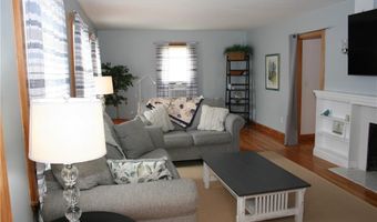 9 Rosita Ave, Bristol, RI 02809