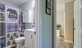 60 Tarrent St, Andrews, NC 28901