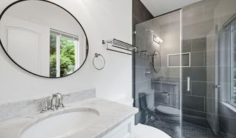 8474 ARARAT Ct, Annandale, VA 22003