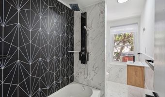 7 E OXFORD St, Philadelphia, PA 19125