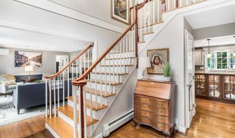 76 Plummer Rd, Bedford, NH 03110