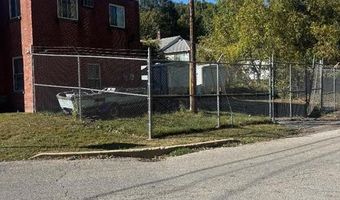 735 Park Dr, Alton, IL 62002