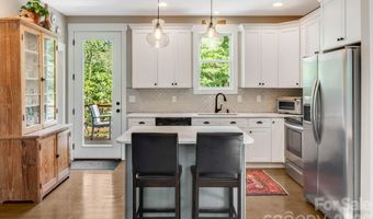 76 Louisiana Ave, Asheville, NC 28806
