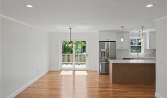 18 Tacoma St, Cranston, RI 02920