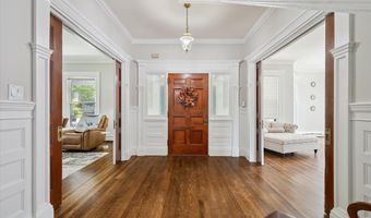 75 W Broadway, Bangor, ME 04401