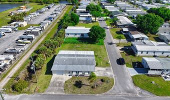 1201 Chipewa Dr, Barefoot Bay, FL 32976