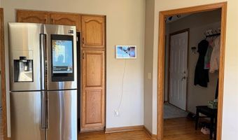 251 Kingston Dr, Aurora, OH 44202