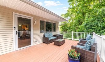 8 Pond Dr, Alloway, NJ 07422