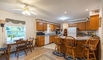 2925 Turner Rd, Auburn, ME 04210