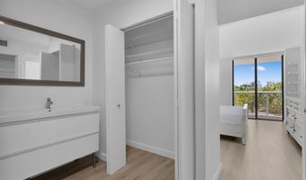 3701 N Country Club Dr 404, Aventura, FL 33180