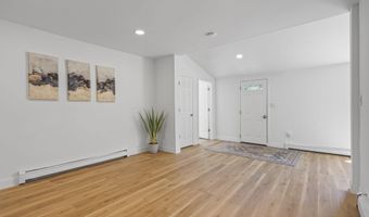 310 East Rd, Belford, NJ 07718