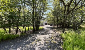 154 Upper Notch Rd, Albrightsville, PA 18210
