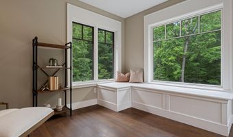 3867 Hawk Crest Rd, Ann Arbor, MI 48103