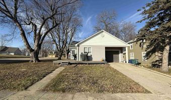 802 7th Ave, Alton, IA 51003