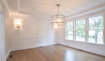 2 Amore Ln, East Greenwich, RI 02818