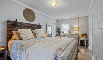 205 Barefoot Ln, Atlantic Beach, NC 28512