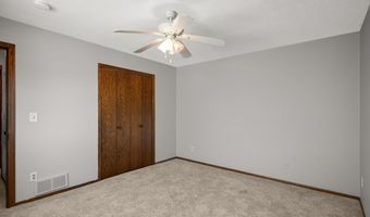 8296 144th St W, Apple Valley, MN 55124