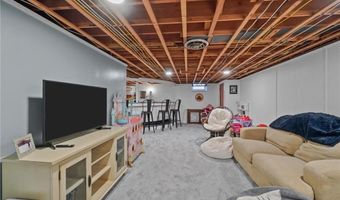 16 Red Cedar Dr, Cranston, RI 02920