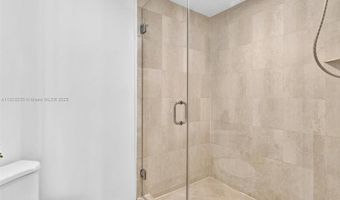 3370 Hidden Bay Dr 1002, Aventura, FL 33180