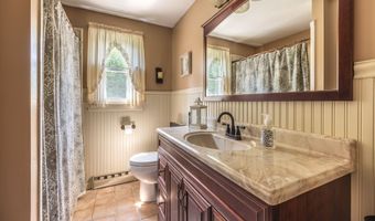 14 Hotchkiss Dr, Bristol, CT 06010