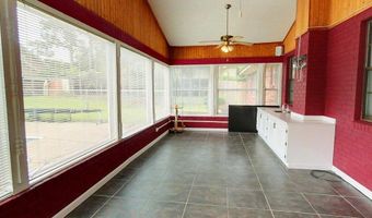 1402 Pineland Dr, Bainbridge, GA 39819