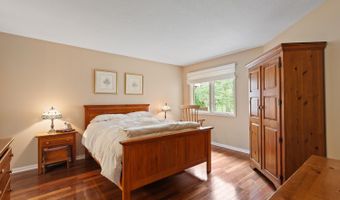 830 Richlyn Dr, Adrian, MI 49221