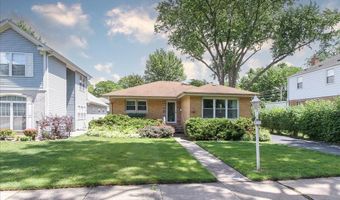 831 S Mitchell Ave, Arlington Heights, IL 60005