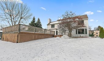 2051 Carlisle St, Algonquin, IL 60102