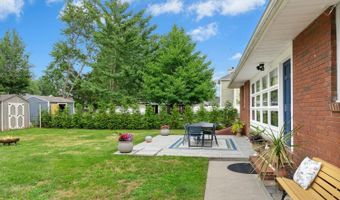 125 W Minna Ave, Avenel, NJ 07001