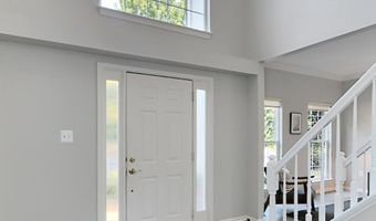 43820 LAUREL RIDGE Dr, Ashburn, VA 20147