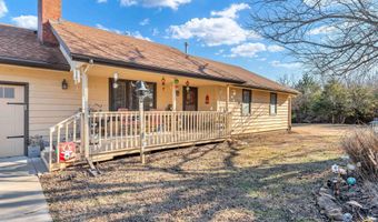 6930 SW Hoch Rd, Auburn, KS 66402