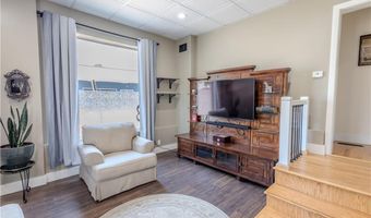 1640 Cranston St, Cranston, RI 02920
