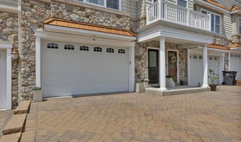 59 White Oak Ln, Aberdeen, NJ 07747