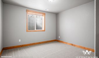 5233 Henning Loop, Casper, WY 82609